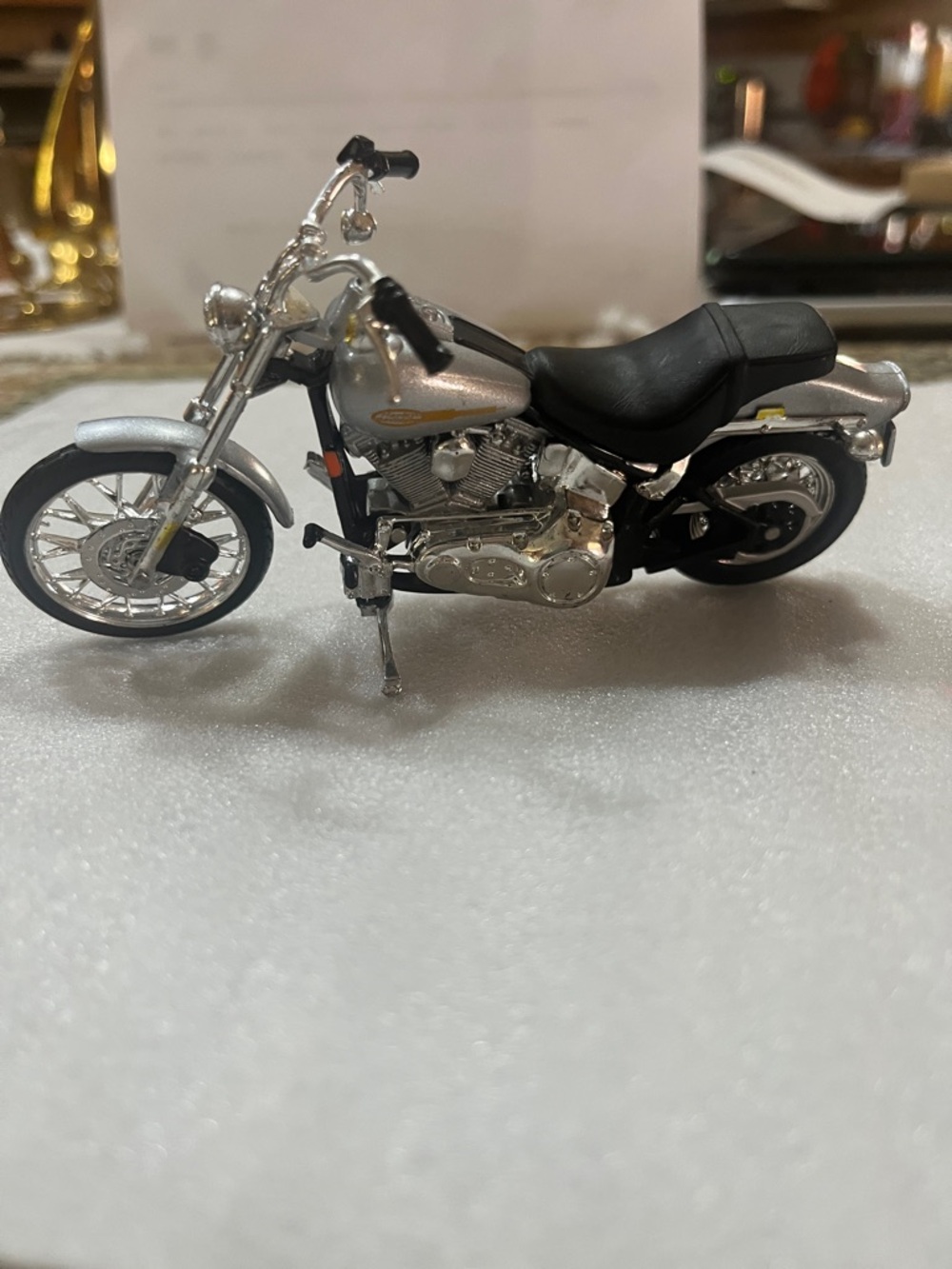 Harley 1:18 scale Fxst soft rail standard cycle